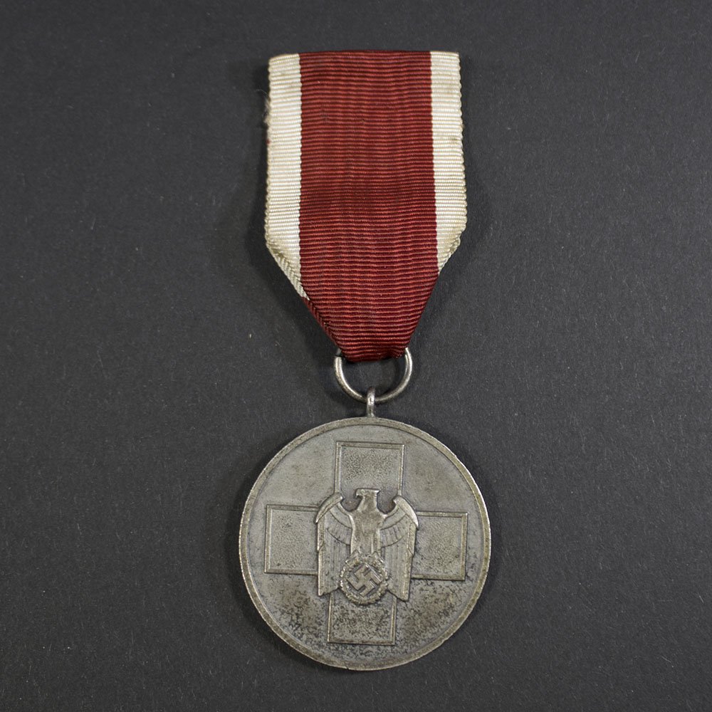 Volkspflege Award medal front view