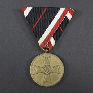 War merit medal