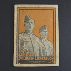 Front cover of Das Neue Soldaten Liederbuch, small WWII German edition, showing title text and decorative design.