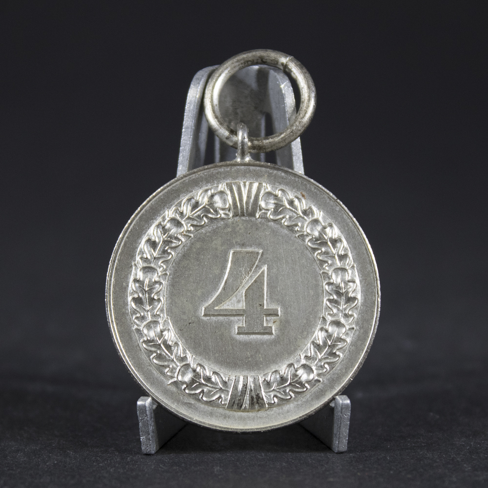 4 year Wehrmacht service medal with bag - Image 2