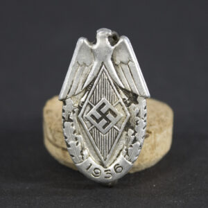 Front of a 1936 Hitler Youth Siegernadel badge