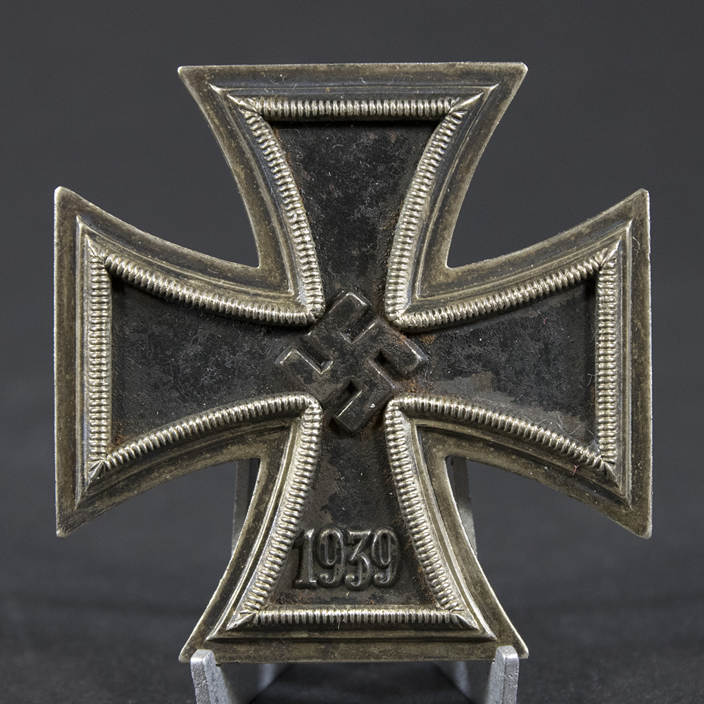 Front side of the German Iron Cross 1st Class, featuring the swastika emblem at the center and the year ‘1939’ at the bottom