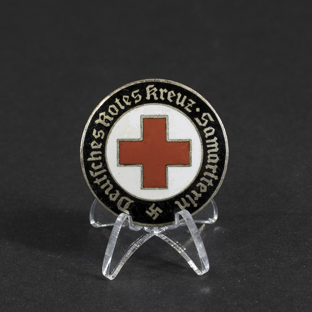 Overview of a WWII German DRK Samariterin brooch, showing the complete badge.