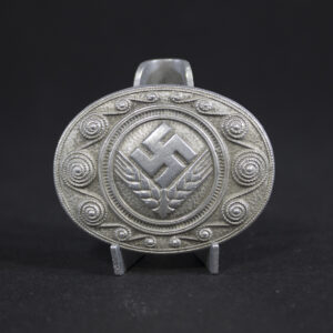 RADwJ remembrance brooch in silver overview showing full front design of Reichsarbeitsdienst female badge