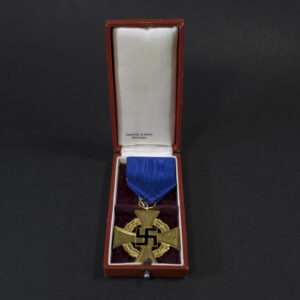 WW2 German 40 Years Faithful Service Medal cased set overview with medal and original presentation box