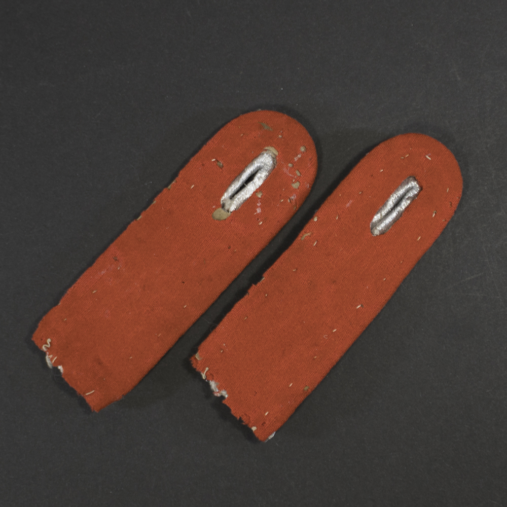 Back side of Luftwaffe officer shoulder boards showing construction and stitching, sewn-in type, WW2 German Flak insignia