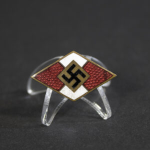 WW2 German Hitler Youth membership badge M1/152 overview in very good condition