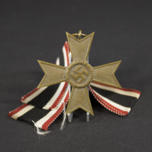 WW2 German War Merit Cross without Swords maker marked 11 (Grossmann & Co) overview in good condition