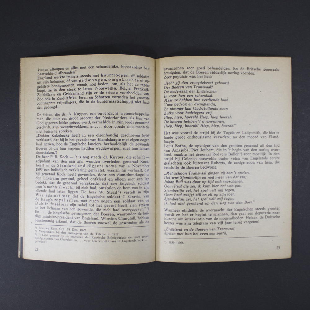 Detailed interior page from Krüger klaagt aan discussing anti-British themes promoted by the NSB during World War II.